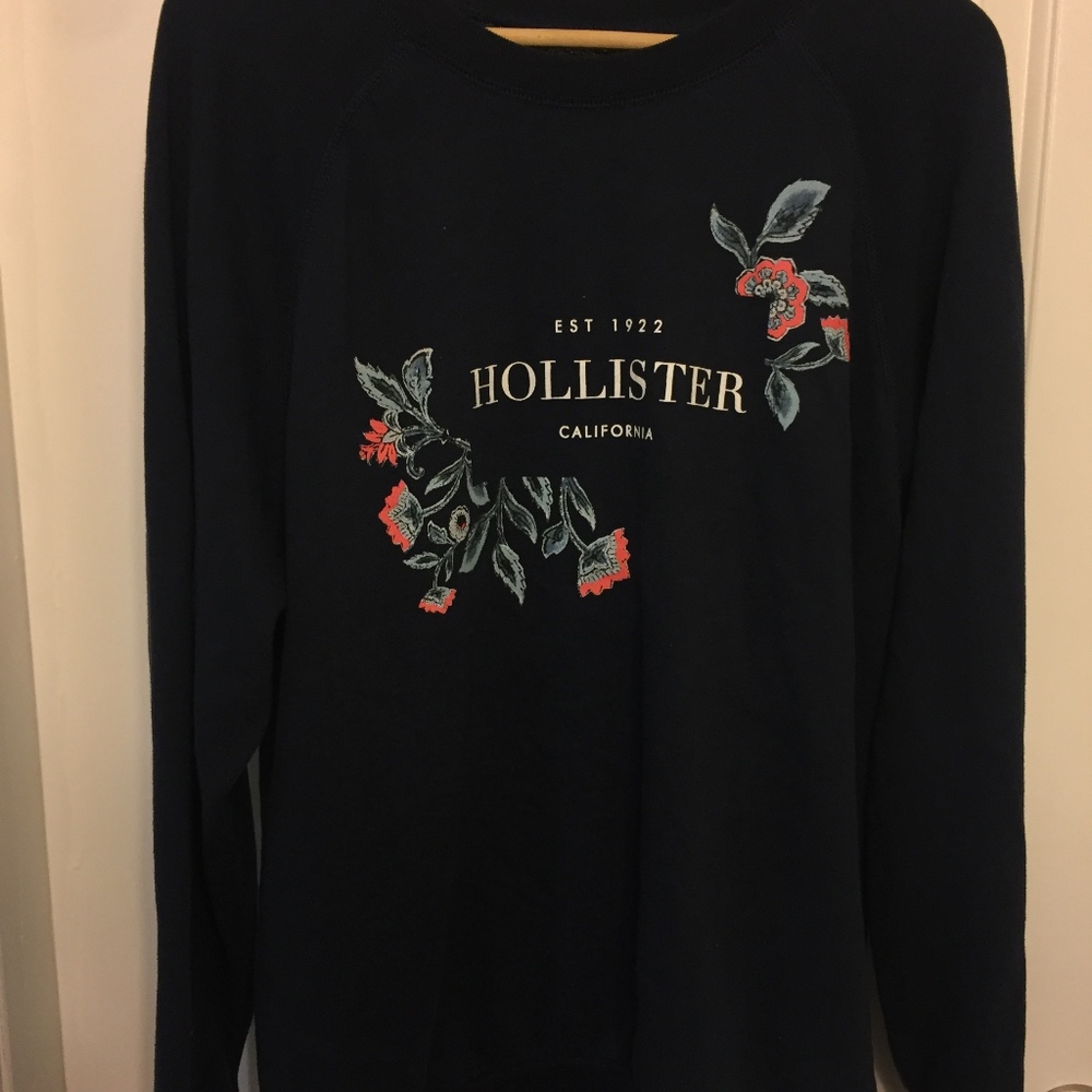 Hollister sweater